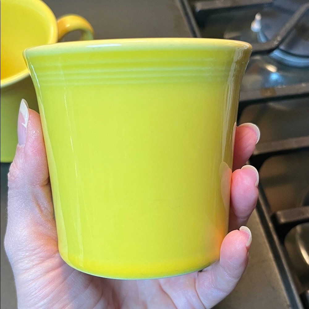 2 Vintage Fiesta Yellow Mugs - Picture 6 of 11